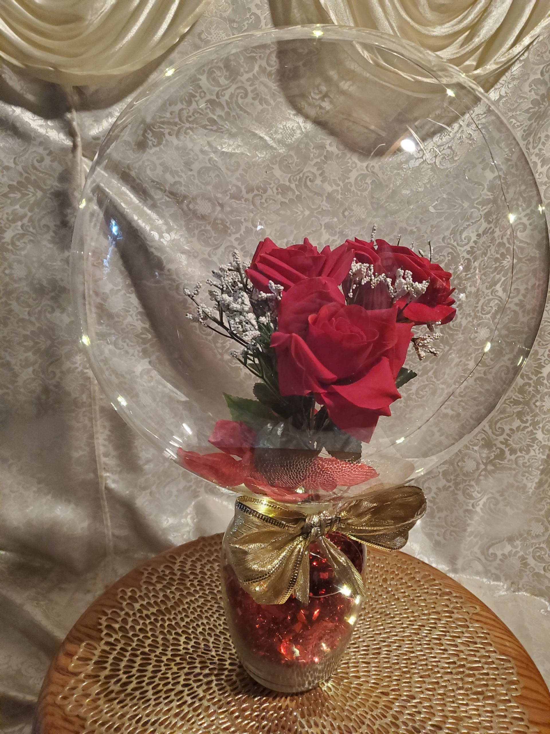 3 Rose bouquet -Floating Flower Romantic Floral Keepsake 💐 Floral Light Balloon in a glass vase