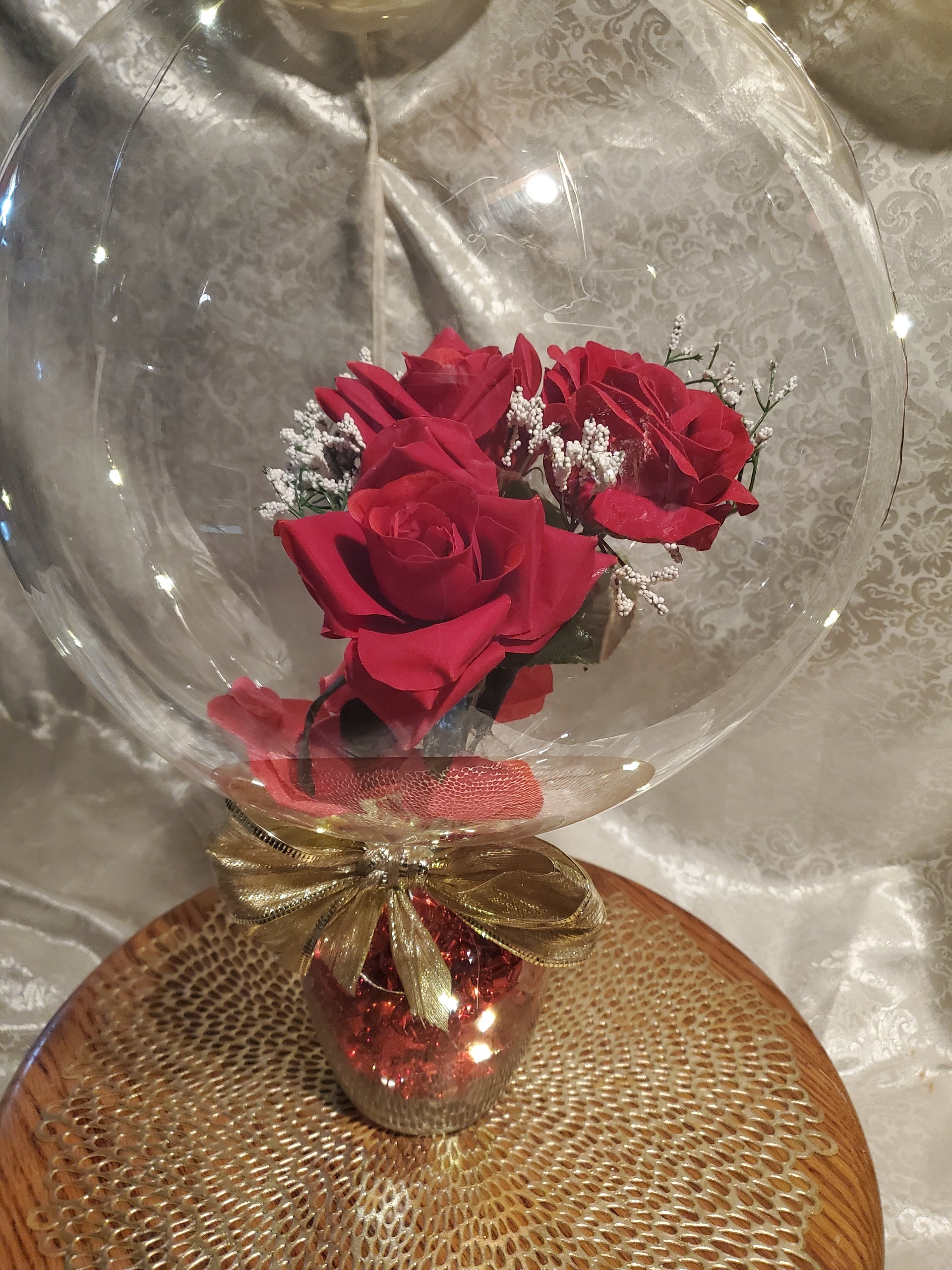 3 Rose bouquet -Floating Flower Romantic Floral Keepsake 💐 Floral Light Balloon in a glass vase
